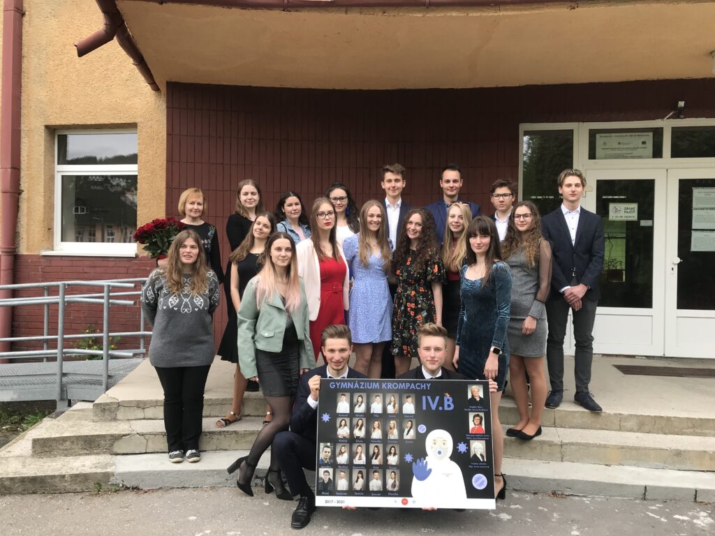 Maturanti-Gymnazia-Krompachy-4.B-2021