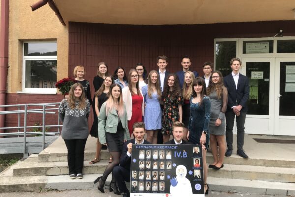 Maturanti-Gymnazia-Krompachy-4.B-2021